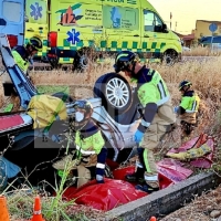 Un joven de 19 años atrapado tras un accidente en la EX - 209