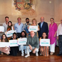 La mamarracha vintage gana el Concurso de Escaparates en Badajoz