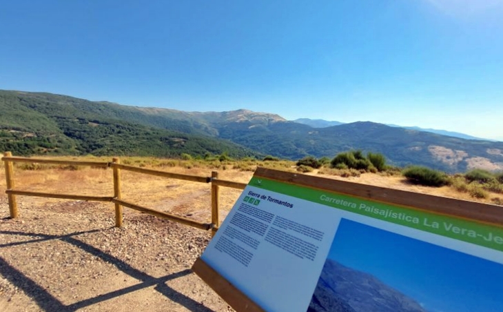 El pueblo más alto de Extremadura estrena dos nuevos miradores a ras de cielo