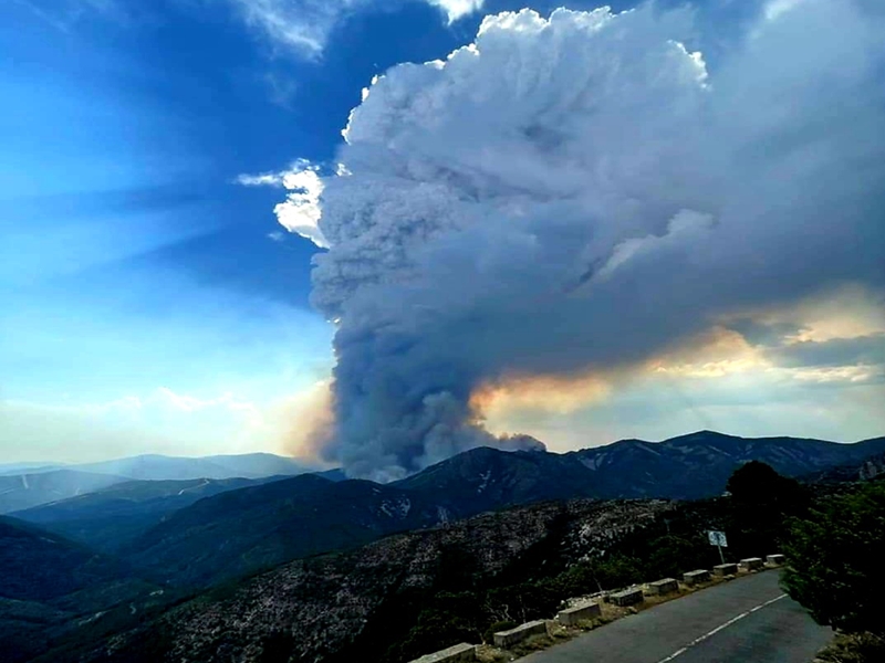 Espeluznantes imágenes del incendio de Las Hurdes