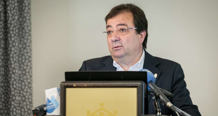 Vara asegura que los problemas medioambientales son responsabilidad de la sociedad