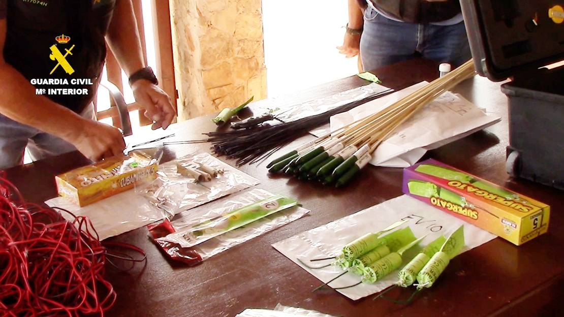 Desmantelan en una finca un taller ilegal de explosivos y un campo de tiro