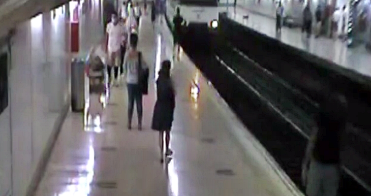 Rescatado por un Policía Nacional fuera de servicio instantes antes de ser arrollado por un tren