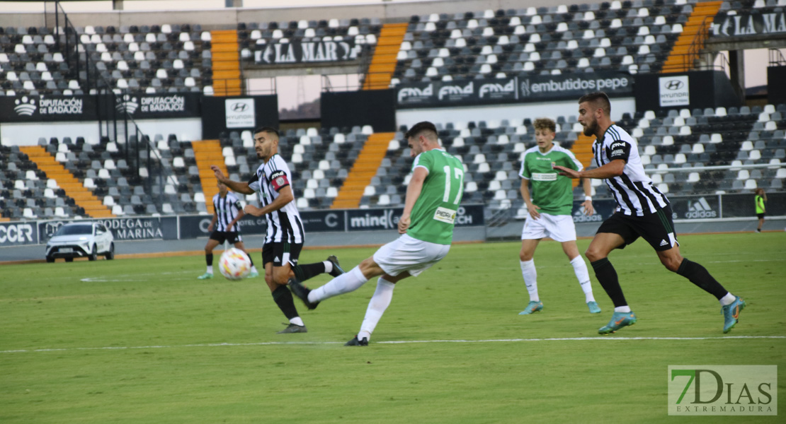 Imágenes del partido de presentación del CD. Badajoz frente al Córdoba