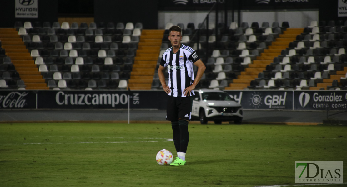 Imágenes del partido de presentación del CD. Badajoz frente al Córdoba