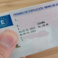 Más de 2.700 multas al año por conducir sin carné en Extremadura