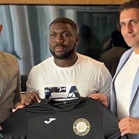 Royston Drenthe, ex del Real Madrid, ficha por un equipo extremeño