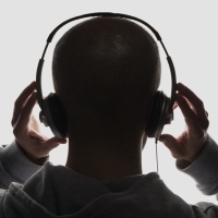 ESTUDIO: 125.000 jóvenes extremeños temen por sus facultades auditivas a futuro