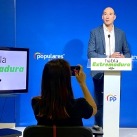 El PP pide al PSOE que “saque sus manos de Canal Extremadura”