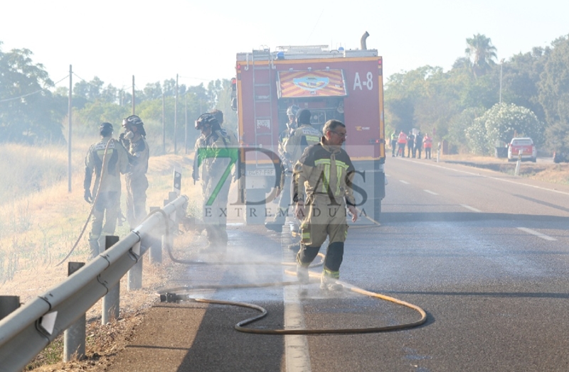 Nivel 1 de Peligrosidad en un incendio a las afueras de Badajoz