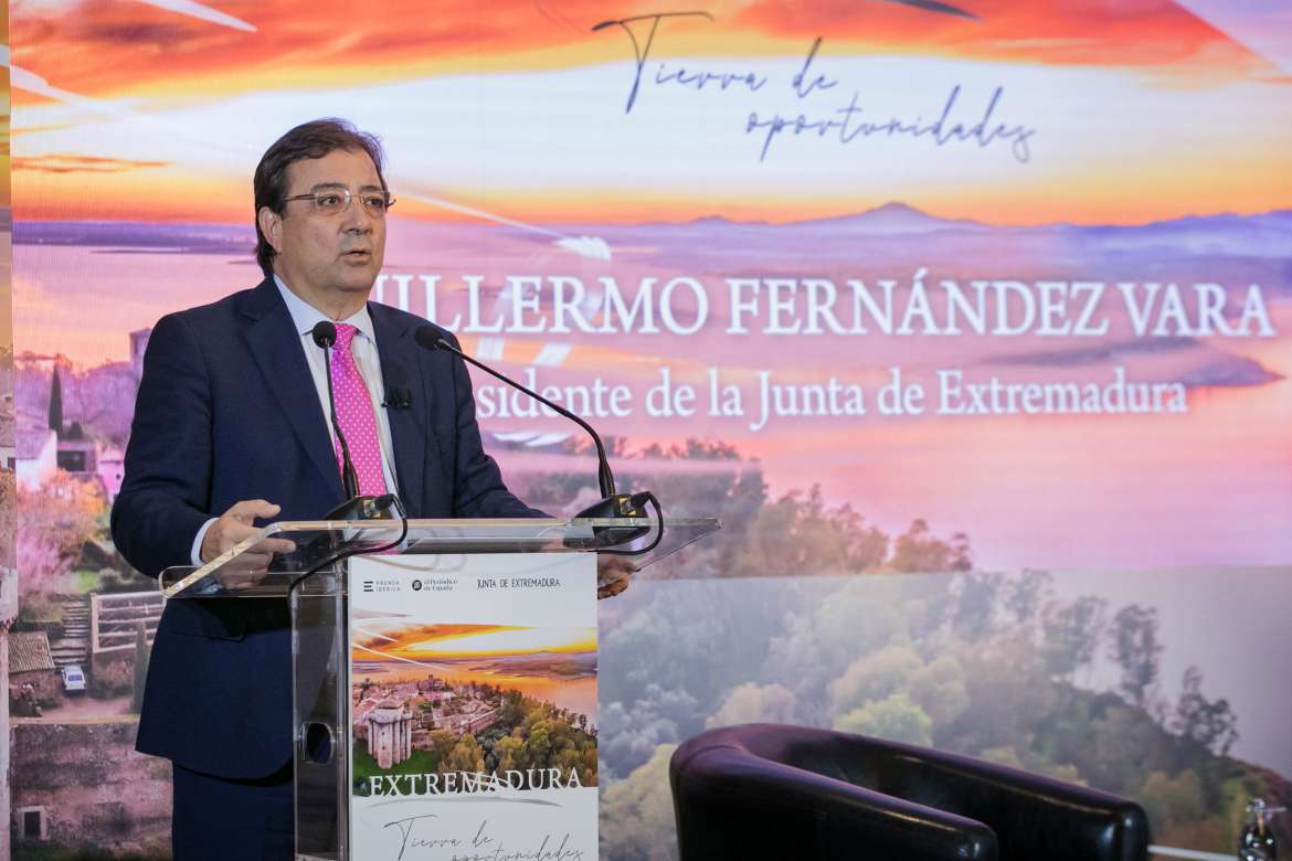 Vara presenta a Extremadura desde Madrid como una tierra de “inmensas oportunidades”