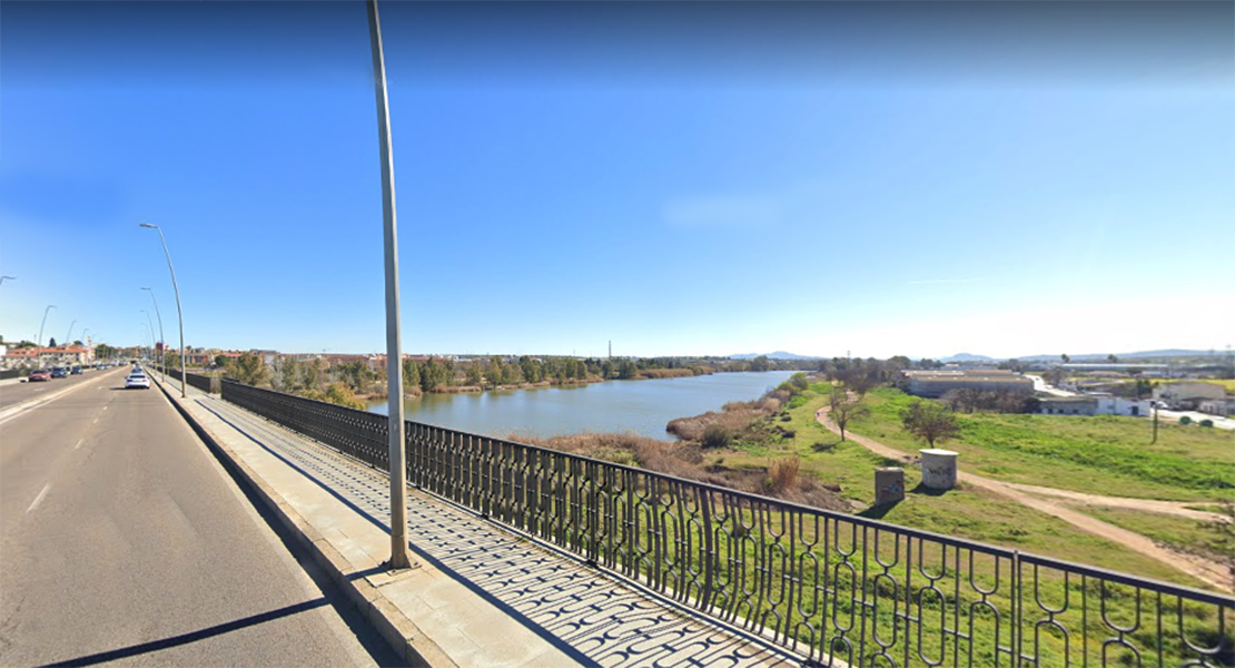 Una joven fallece tras arrojarse desde uno de los puentes de Mérida