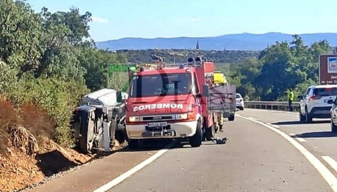 Cinco heridos en una colisión con tres vehículos implicados en la N-435