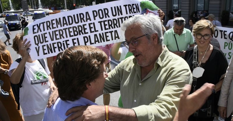 Imágenes que deja la manifestación en Madrid por un tren digno para Extremadura