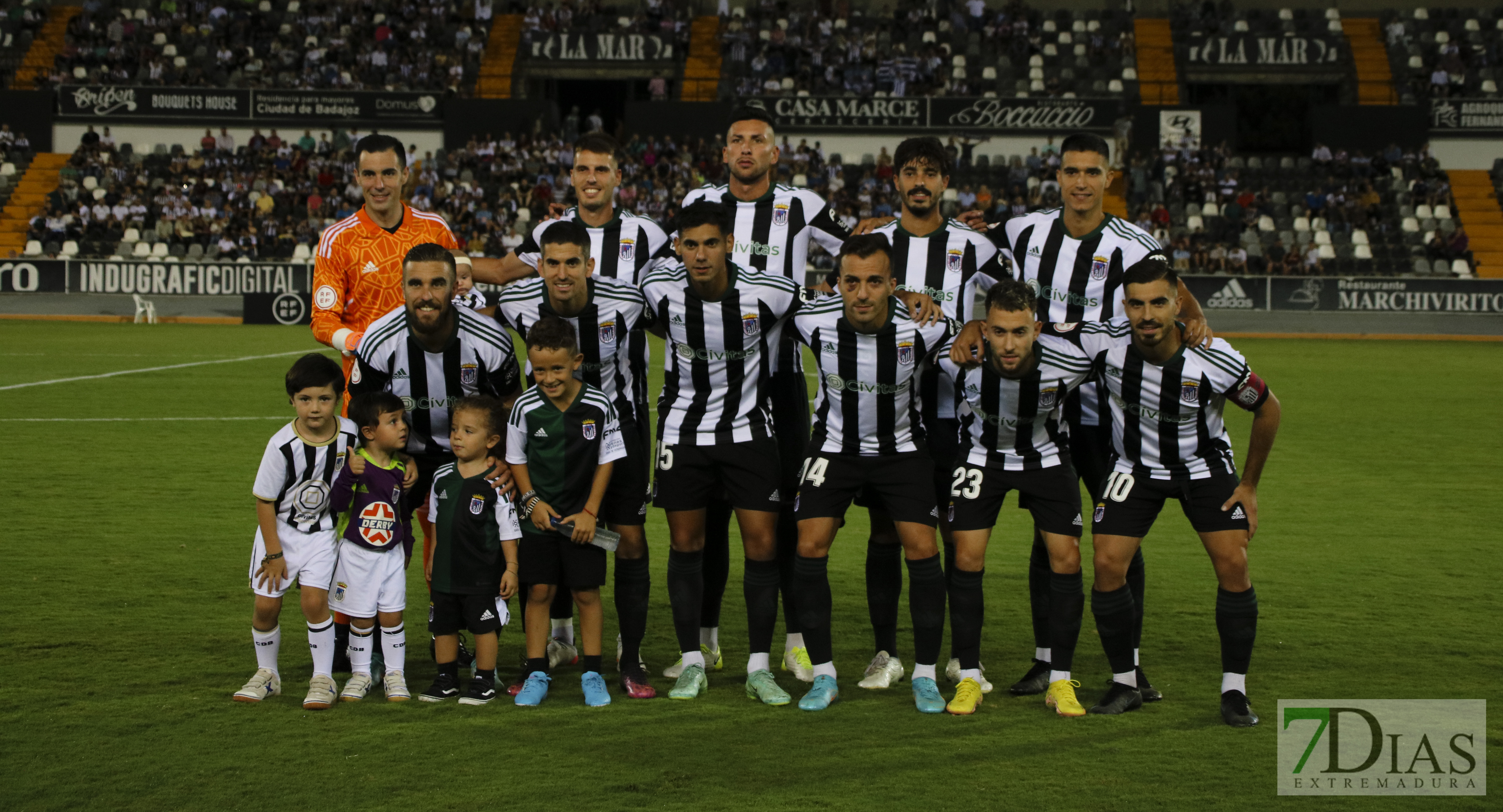 Imágenes del CD. Badajoz 1 - 1 San Fernando CD.