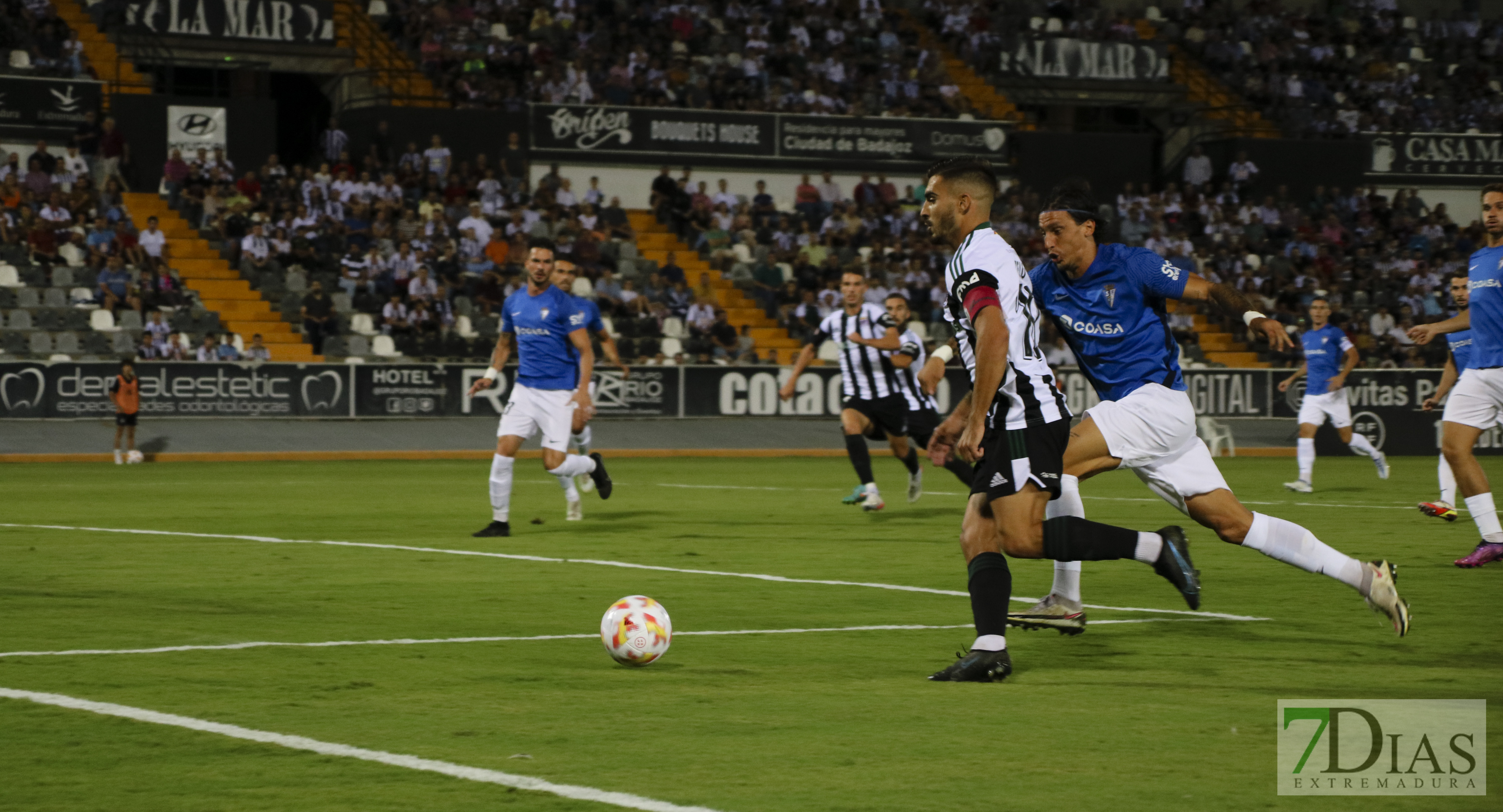 Imágenes del CD. Badajoz 1 - 1 San Fernando CD.