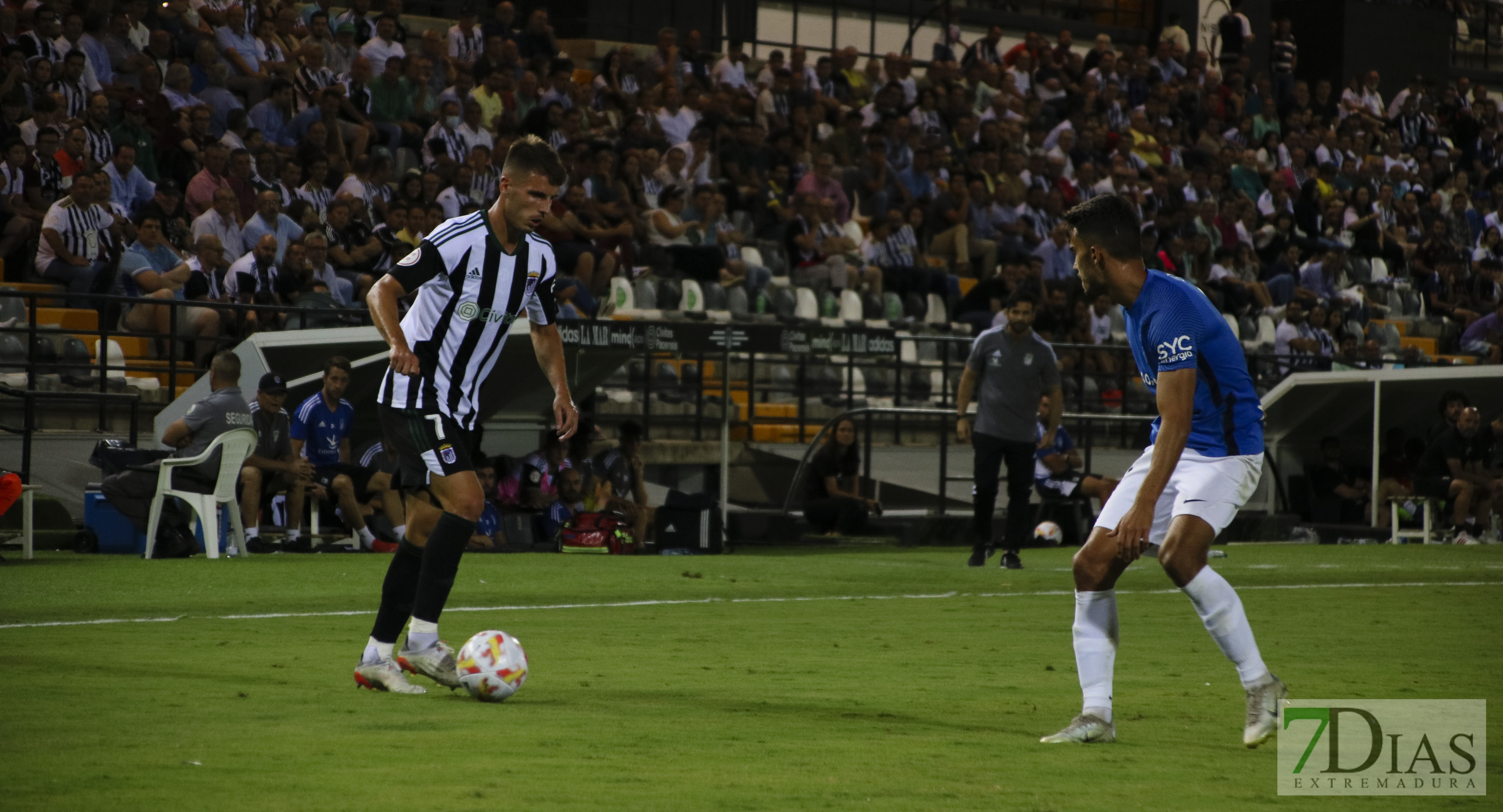 Imágenes del CD. Badajoz 1 - 1 San Fernando CD.