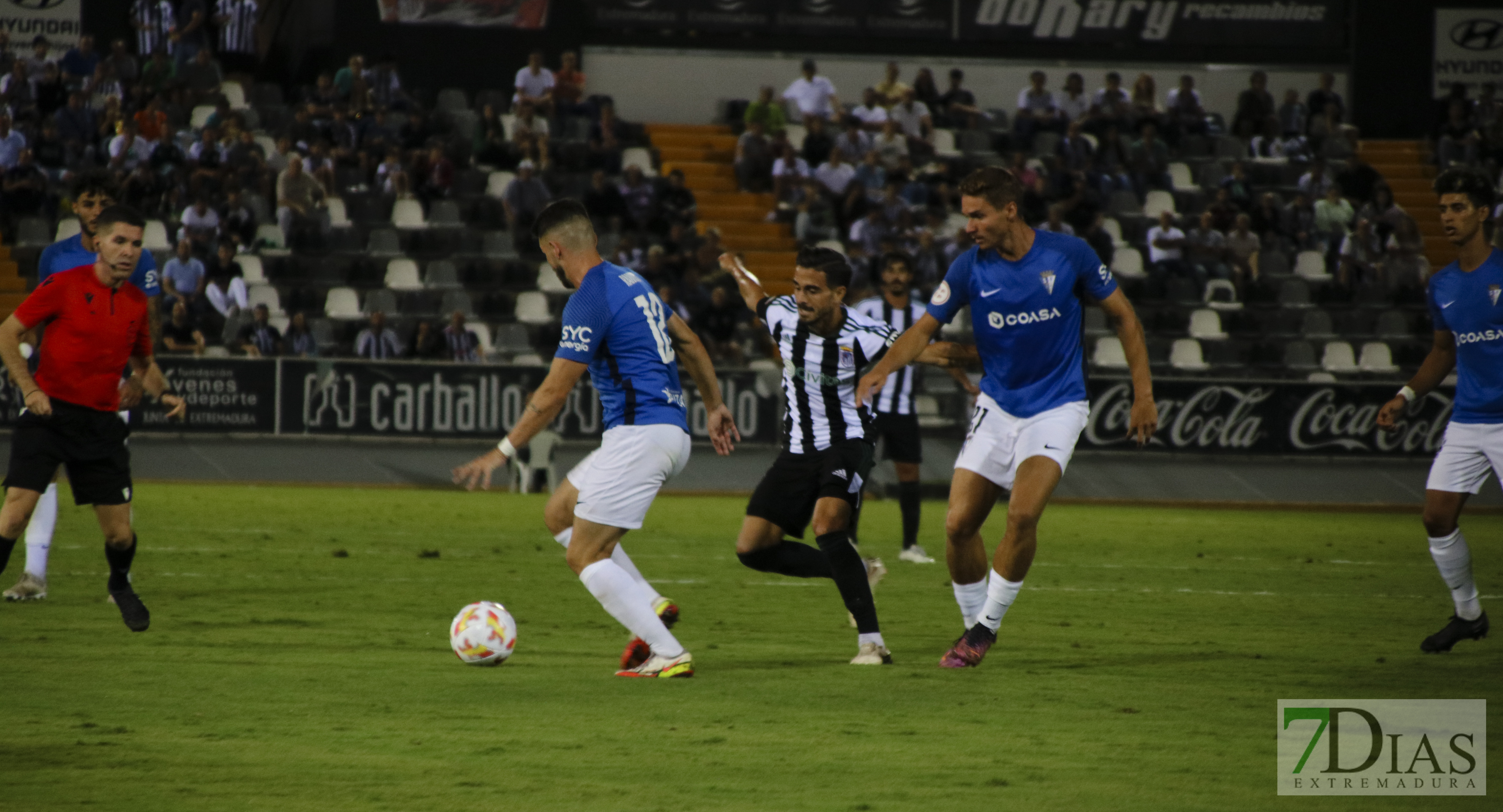 Imágenes del CD. Badajoz 1 - 1 San Fernando CD.