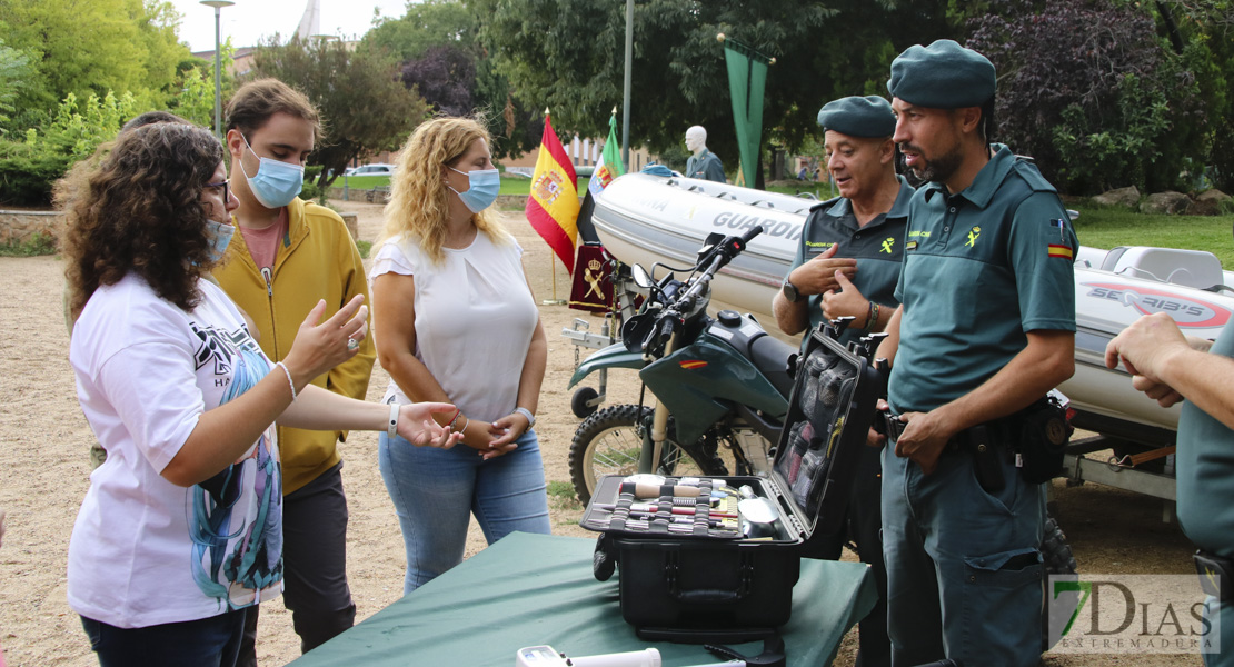 Exhibición de medios de la Guardia Civil para los usuarios de Aexpainba