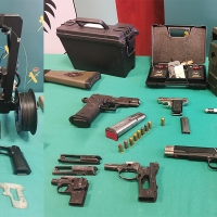 Fabrica armas de guerra con una impresora 3D y pone en peligro a sus vecinos