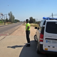 Conduce ebrio, evitando a la Guardia Civil y poniendo en peligro al resto por la provincia de Badajoz
