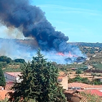 Las llamas se extienden sin control en un nuevo incendio forestal en Extremadura