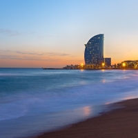 Rescatada de madrugada tras pasar seis horas en el mar