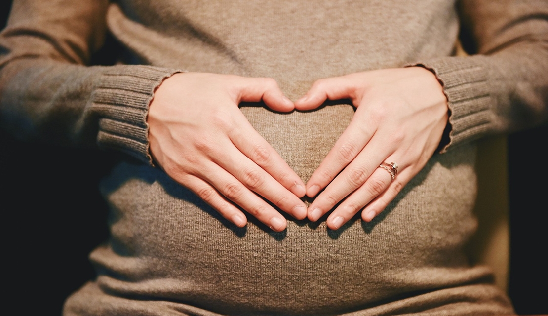 Cerca del 7% de las madres pacenses da a luz después de los 40