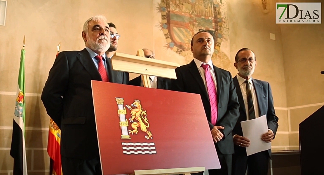 El PSOE pide un mayor consenso para decidir la nueva bandera de Badajoz