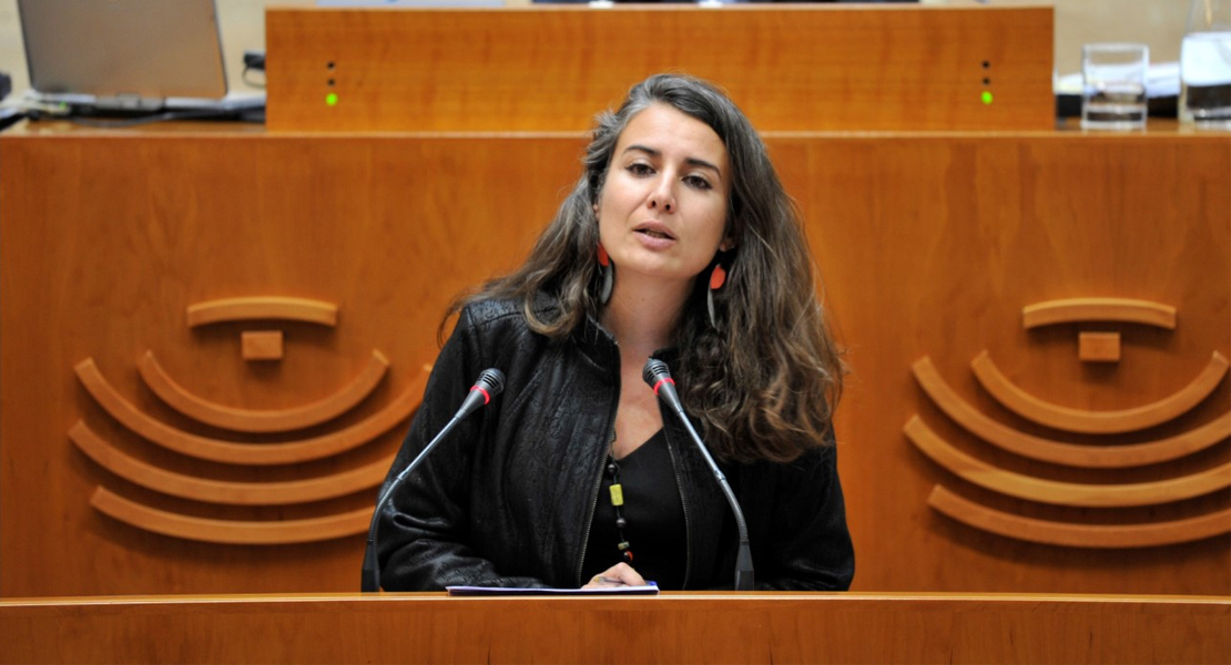 &quot;De nada sirve aplaudir a los bomberos en verano si nos olvidamos de ellos luego&quot;