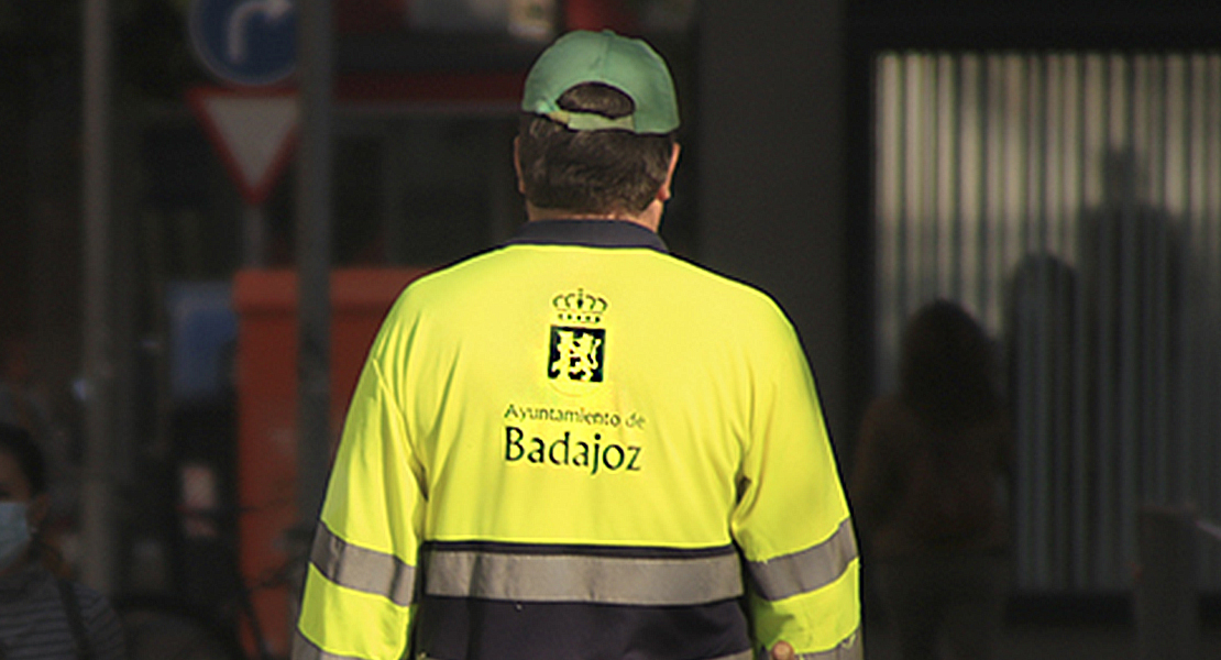 Multan a un trabajador del Ayto. de Badajoz por no llevar el CAP: ¿quién lo pagará?