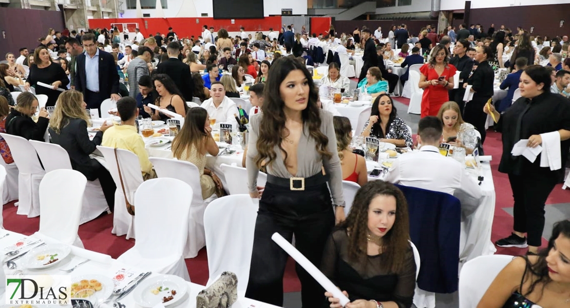 Gran ambiente en la Gala Antifaz de Plata 2022