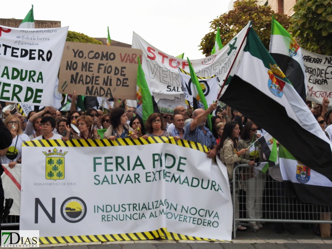 Las manifestaciones no cesarán hasta que no se paralice el macrovertedero en Salvatierra