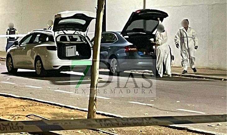 Hallan un cadáver en el interior de un coche en Villanueva de la Serena