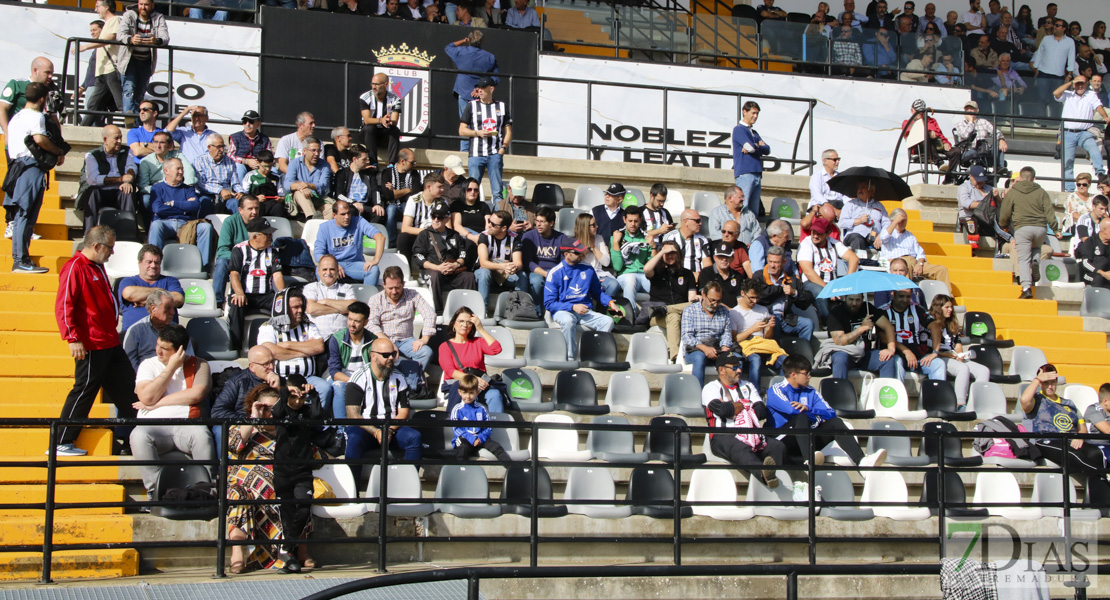 Imágenes del CD. Badajoz 0 - 2 RB. Linense