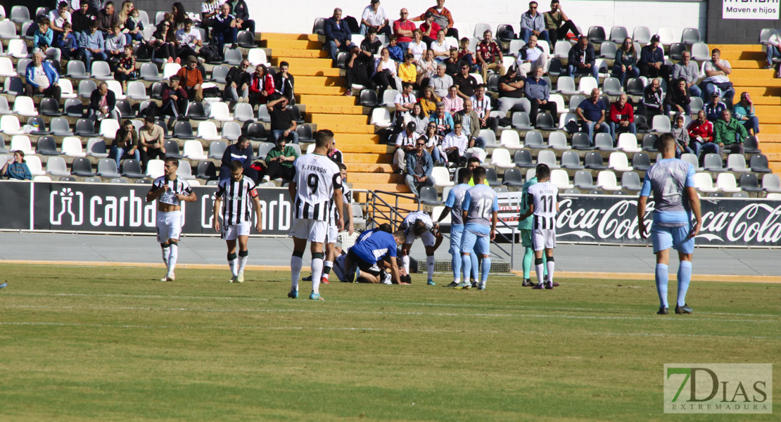 Imágenes del CD. Badajoz 0 - 2 RB. Linense