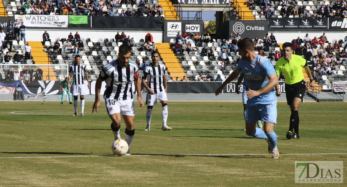 Imágenes del CD. Badajoz 0 - 2 RB. Linense