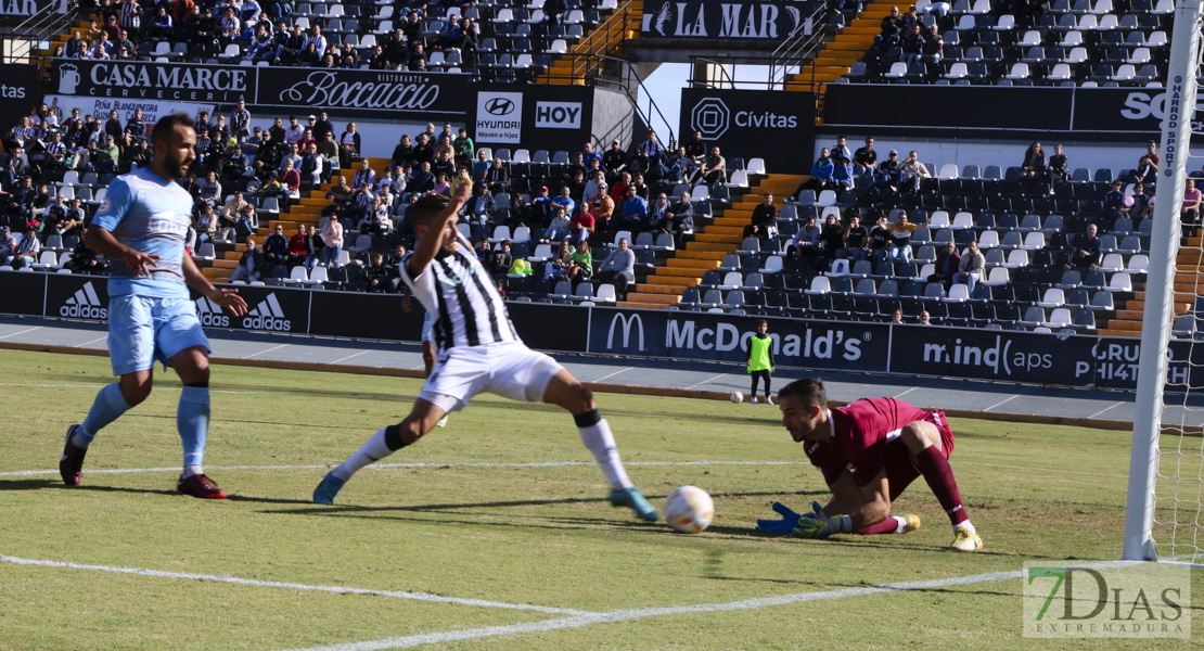 Imágenes del CD. Badajoz 0 - 2 RB. Linense