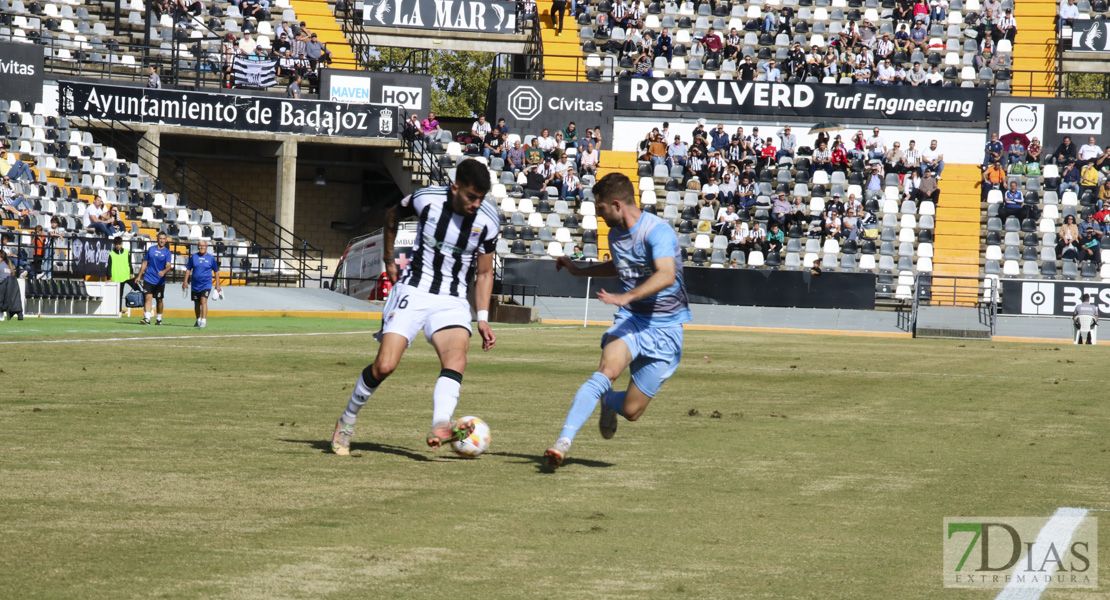 Imágenes del CD. Badajoz 0 - 2 RB. Linense