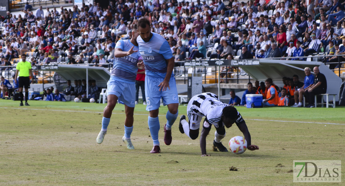 Imágenes del CD. Badajoz 0 - 2 RB. Linense