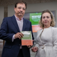 Vara apunta a una solución para combatir el riesgo de pobreza en Extremadura