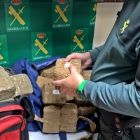 La Guardia Civil detiene a cinco personas en dos operaciones en la misma noche en Tierra de Barros