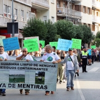 Más de 500 personas piden una limpieza integral del río Guadiana en Badajoz