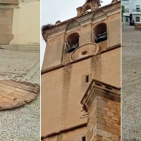 Se descuelga e impacta en plena plaza el reloj de la iglesia de Montijo