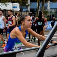 Laura Luengo bate el récord de Extremadura en la Media Maratón de Valencia