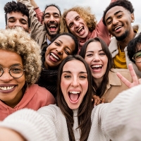 Destacan la importancia de las becas Erasmus y la necesidad de ampliarlas