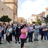 Vecinos de El Progreso se concentran frente al Ayto. de Badajoz