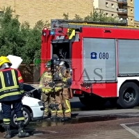 Sale ardiendo un vehículo mientras circulaba por San Fernando (BA)