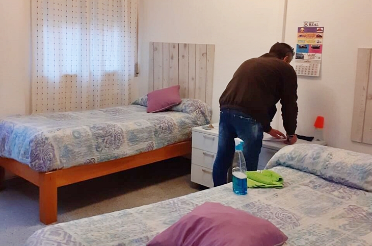 Caritas: “El sinhogarismo es un problema social que no solo aglutina a las personas en situación de calle”