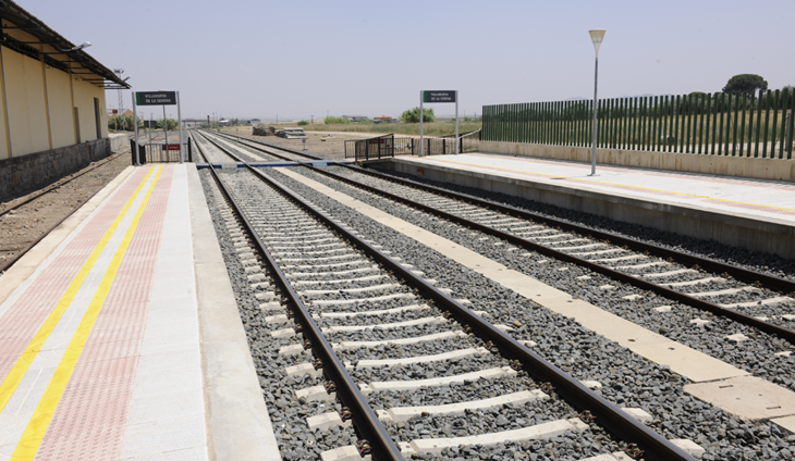 Adif mejora los sistemas de señalización y seguridad entre Villanueva de la Serena y Brazatortas